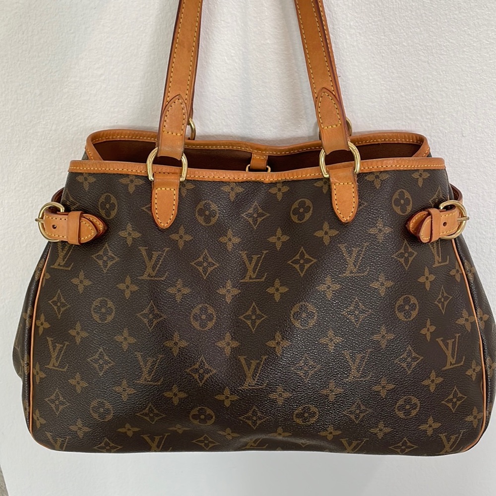 AUTHENTIC - Louis Vuitton Monogram Batignolles Horizontal